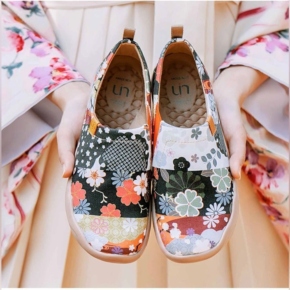 UIN Floral Art Sneaker Painted Canvas Slip-On Ladies Travel Shoes (Hana) - Picture 2 of 7